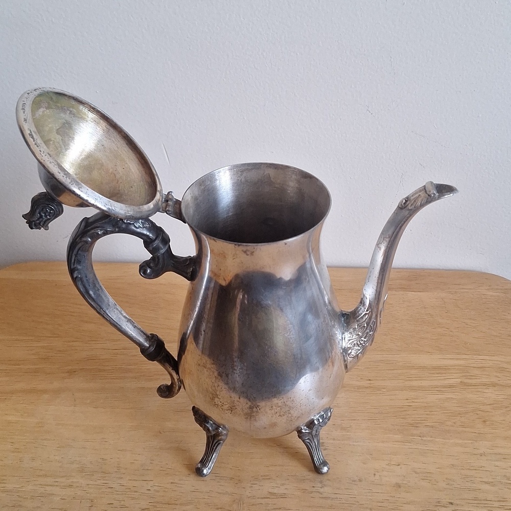 Polished Vintage Leonard Silver Plate Coffee Pot - Ornate Footed Style - Picture 7 of 16
